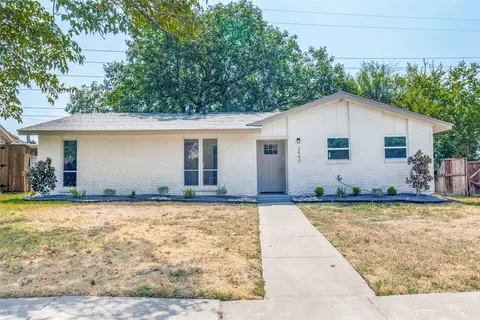 2446 Whit Dr, Mesquite, TX 75150