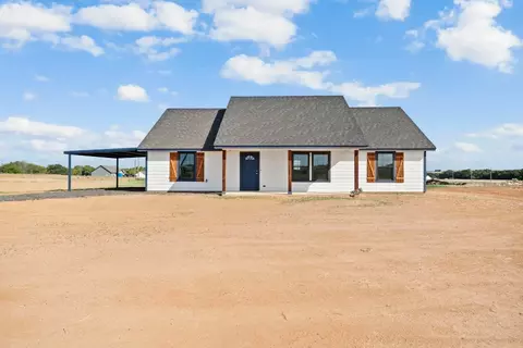 953 Erwin Rd, Poolville, TX 76487