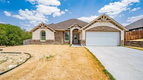 221 Prairie Wind Blvd, Stephenville, TX 76401