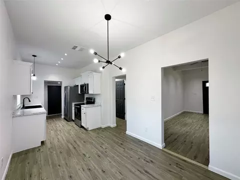 900 E State St, Terrell, TX 75160 photo 9