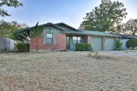 2617 Robertson Dr, Abilene, TX 79606