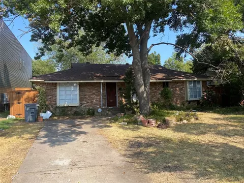 9814 Witham St, Dallas, TX 75220