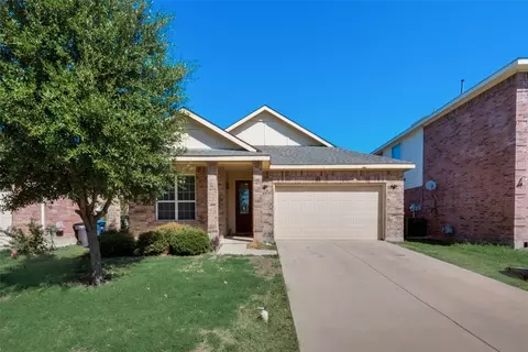 5048 Wild Oats Dr, Fort Worth, TX 76179