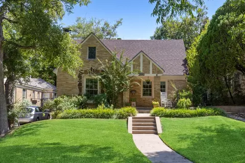 1134 N Edgefield Ave, Dallas, TX 75208