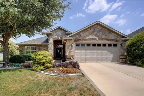 10009 Southpoint Ct, Denton, TX 76207