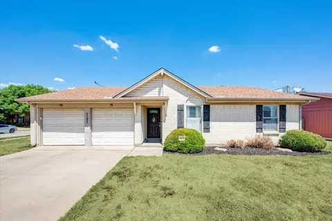 7101 Winchester Rd, North Richland Hills, TX 76182
