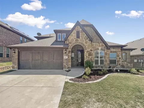 417 Lakeview Dr, Alvarado, TX 76009
