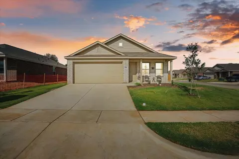 1388 Wavelet Dr, Pelican Bay, TX 76020