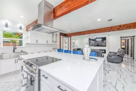 1802 Austin Ave, Grand Prairie, TX 75051