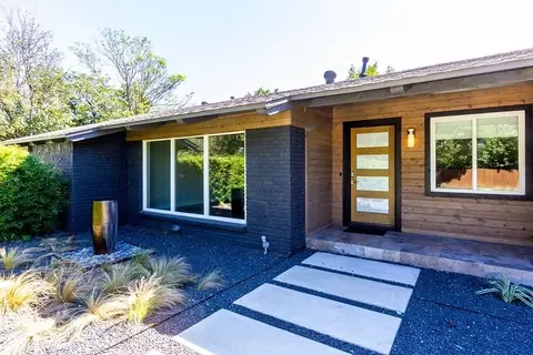 3666 Princess Ln, Dallas, TX 75229