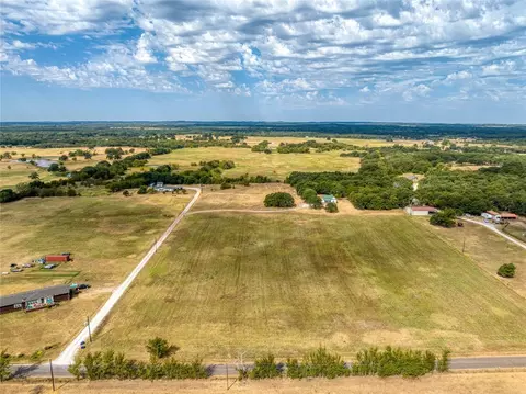 2 West Line Road, Whitesboro, TX 76273