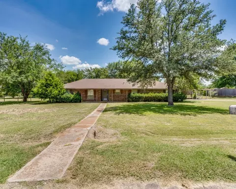 103 Meadowwood Ln, Ovilla, TX 75154