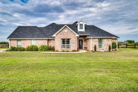 643 Gunter Rd, Whitesboro, TX 76273