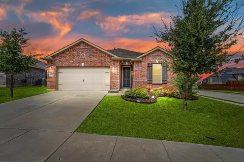 2725 Ranger Ln, Aubrey, TX 76227