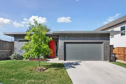 1821 Grand Ave, Fort Worth, TX 76164