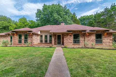 301 Willow Creek Ln, Ovilla, TX 75154
