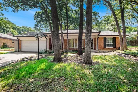 2111 Ridgedale Dr, Arlington, TX 76013