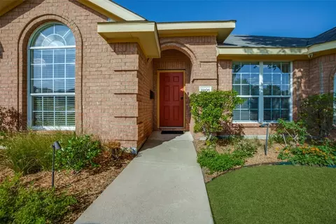 7906 Evening Star Dr, Rowlett, TX 75089
