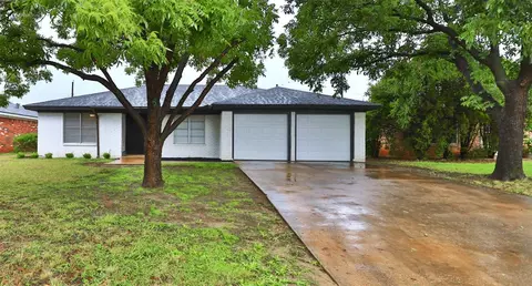 5325 Burbank Dr, Abilene, TX 79605