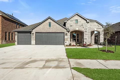 355 Winterwood Dr, Lavon, TX 75166