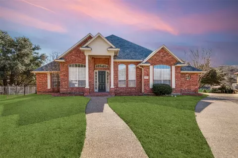 9251 Westwood Shores Ct, Fort Worth, TX 76179