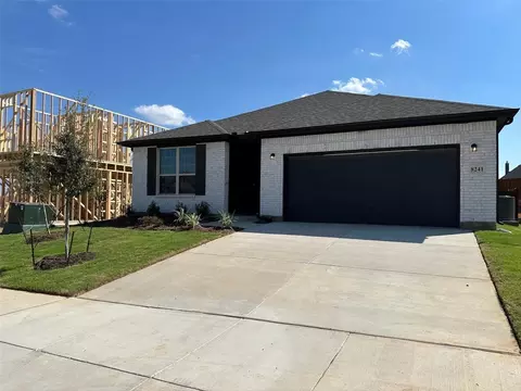 8241 Tomcat Trl, Godley, TX 76044