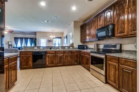2162 Callahan Dr, Forney, TX 75126 photo 9