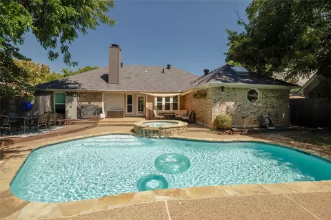 2125 Steeplewood Dr, Grapevine, TX 76051