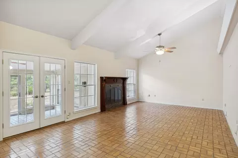 102 Oak Ln, Euless, TX 76039 photo 9
