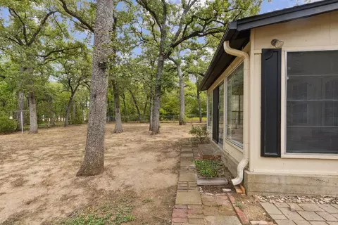 102 Oak Ln, Euless, TX 76039 photo 32