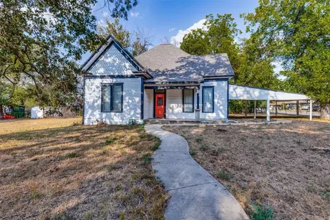 107 S Washington St, Cleburne, TX 76031