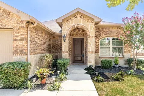 421 E Wishbone Ln, Haslet, TX 76052