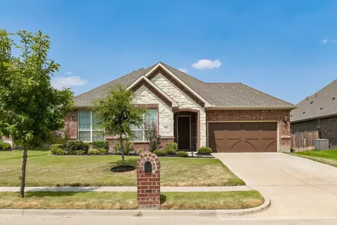 4511 Sunflower Dr, Mansfield, TX 76063