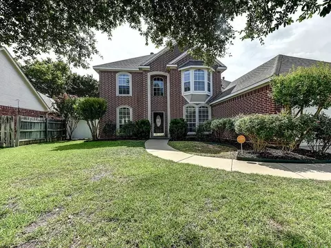 6411 Creekbend Ct, Arlington, TX 76001