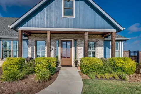 401 Ike Rd, Waxahachie, TX 75165
