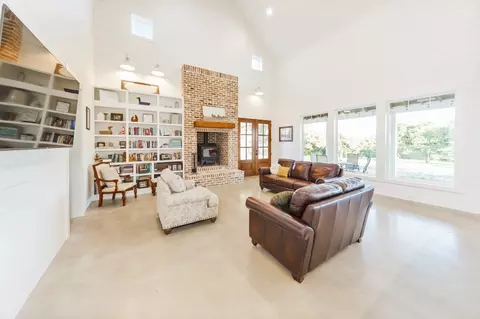 1730 Jim Harry Loop, Sunset, TX 76270 photo 10