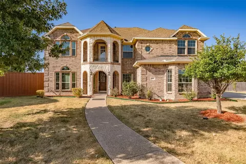 936 E Danbury Dr, Desoto, TX 75115