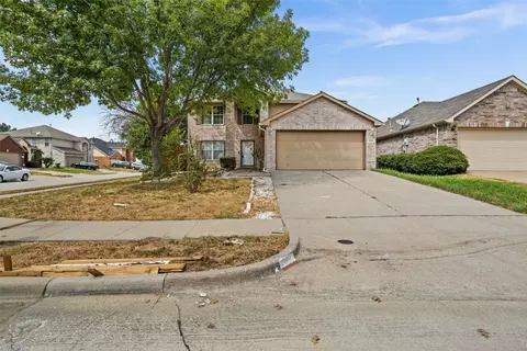 7626 Stanhope Ln, Arlington, TX 76001
