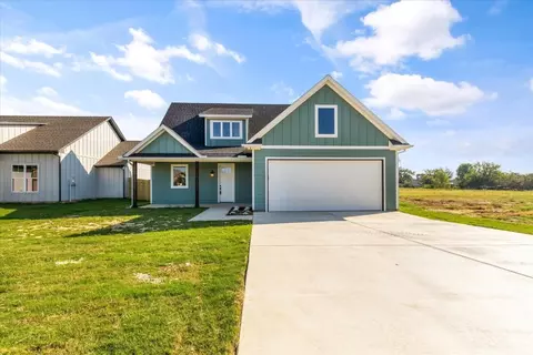 9215 Parkview Cir, Tolar, TX 76476