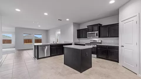 Kitchen - 3065 Spring Break Dr, Abilene, TX 79606 photo 4 of 6