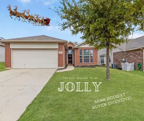 808 Rio Bravo Dr, Haslet, TX 76052
