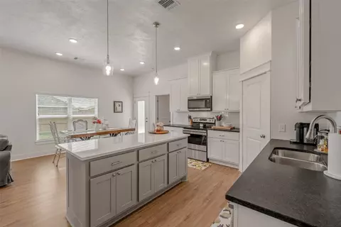 136 Pleasant Path, Snook, TX 77878 photo 14