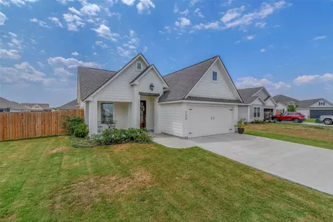 136 Pleasant Path, Snook, TX 77878