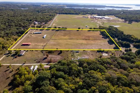 1182 Blackjack Rd, Valley View, TX 76272 photo 4