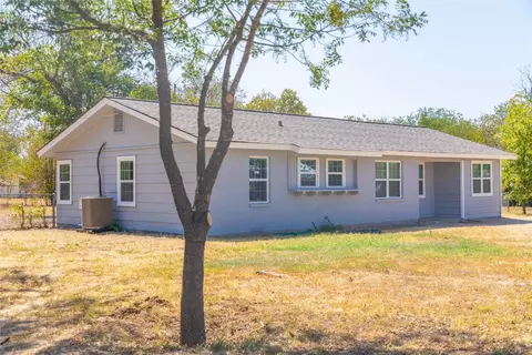 1106 Magnolia St, Brownwood, TX 76801