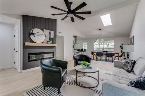 921 Melrose Dr, Richardson, TX 75080