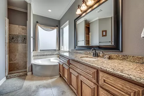 2047 Willow Bend Dr, Oak Leaf, TX 75154 photo 13