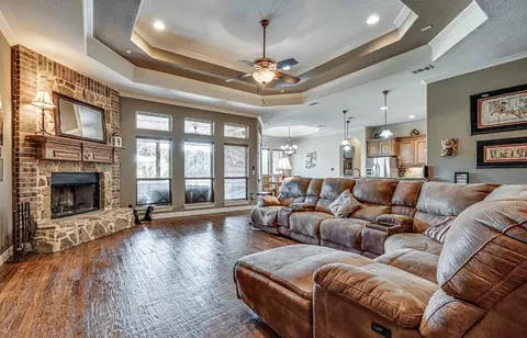 2047 Willow Bend Dr, Oak Leaf, TX 75154 photo 3