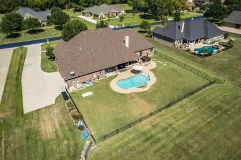 2047 Willow Bend Dr, Oak Leaf, TX 75154 photo 18