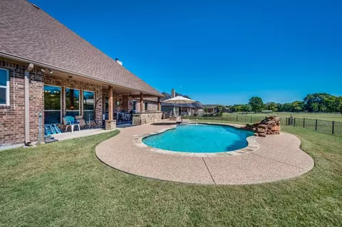 2047 Willow Bend Dr, Oak Leaf, TX 75154 photo 5